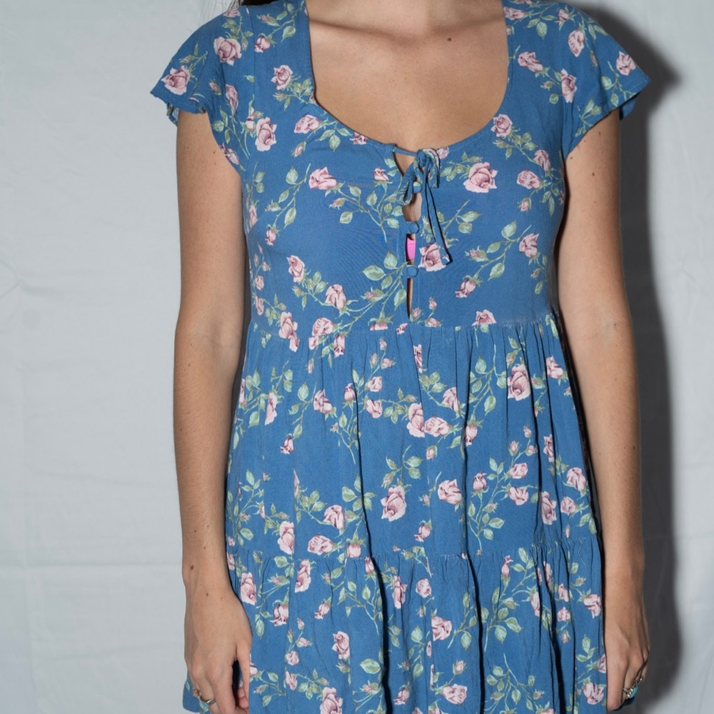 Cute dress!